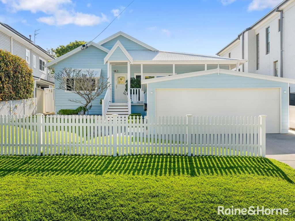 52 Albany St, Point Frederick, NSW 2250