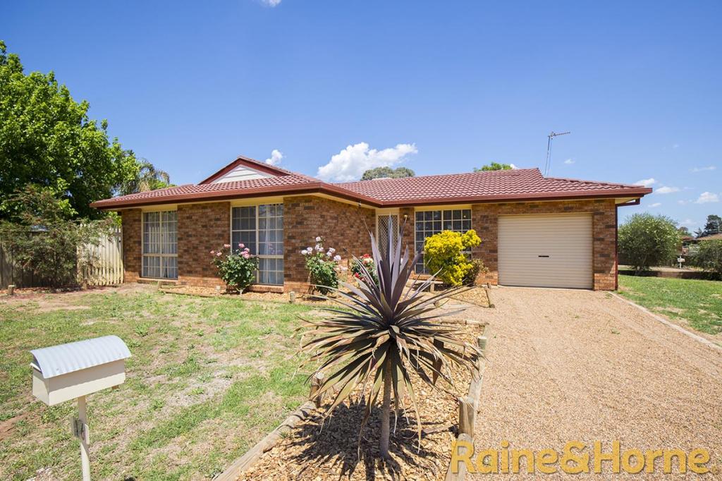 16 John Glenn Pl, Dubbo, NSW 2830