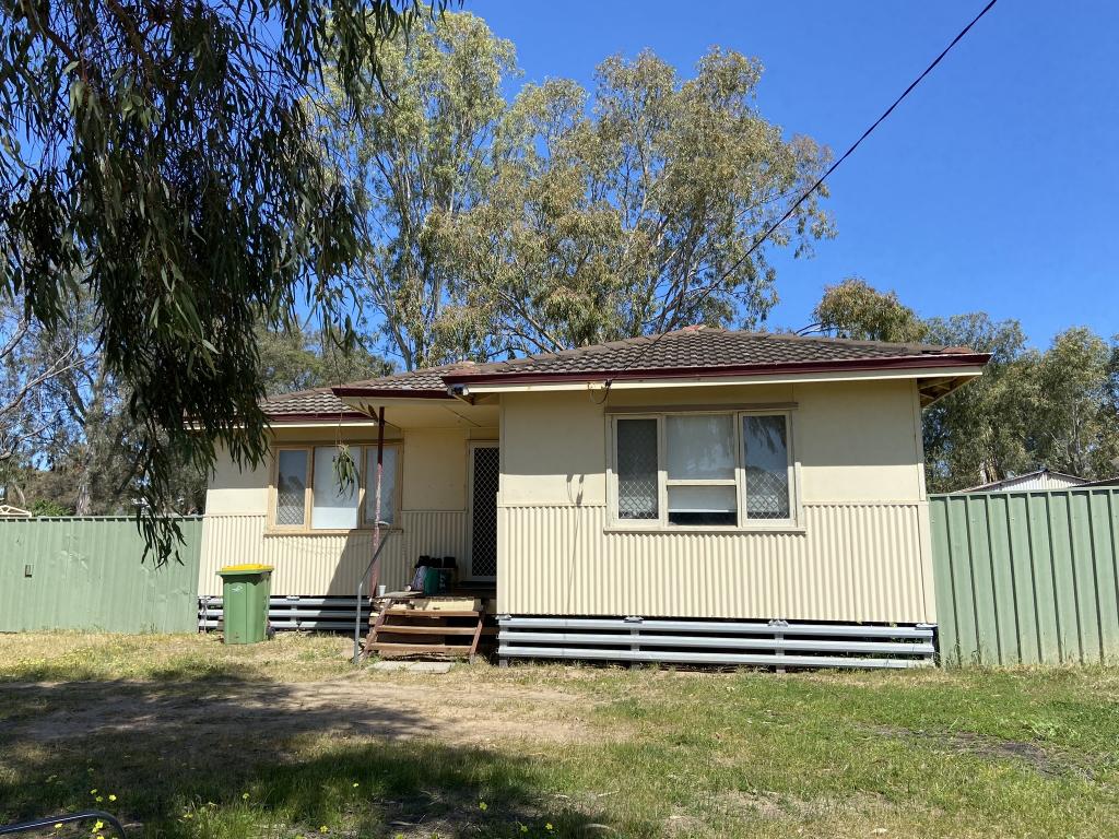 93 Newcastle Rd, Northam, WA 6401