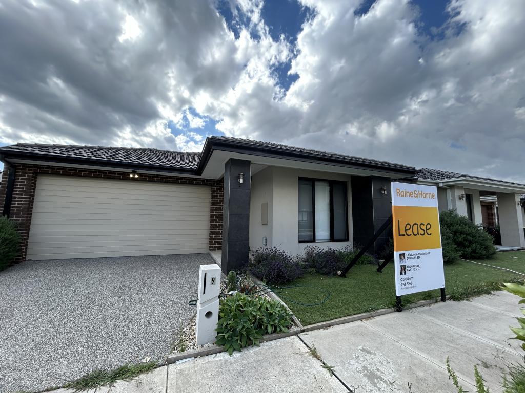 9 Hawkesbury Dr, Donnybrook, VIC 3064