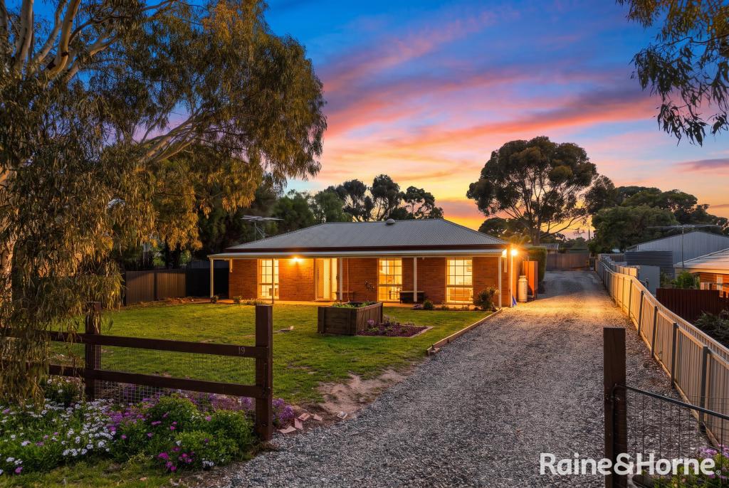 19 Watson St, Milang, SA 5256
