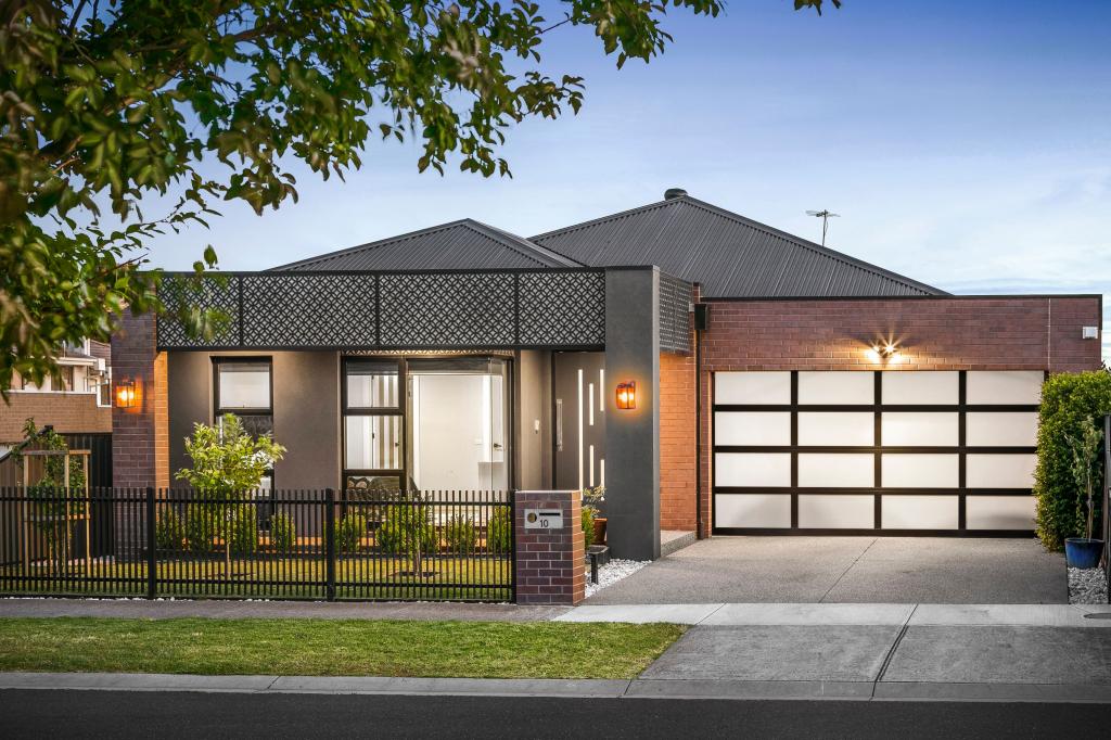 10 BATTISTA GR, GREENVALE, VIC 3059