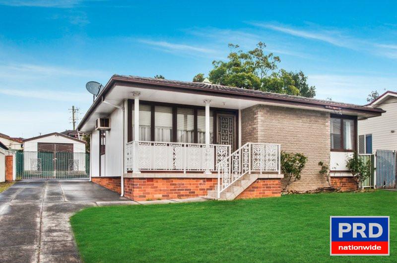 28 Echuca Cres, Koonawarra, NSW 2530