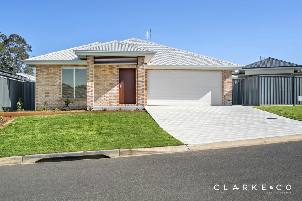 1/7 Waterworks Rd, Rutherford, NSW 2320