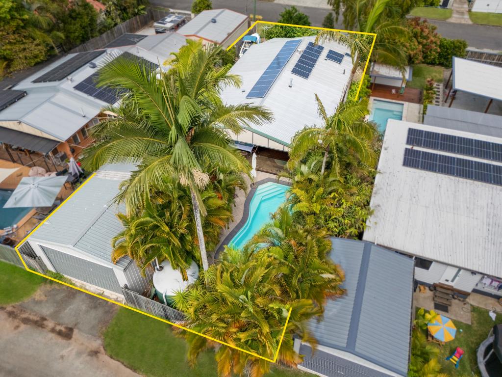 113 Hoskins St, Sandgate, QLD 4017