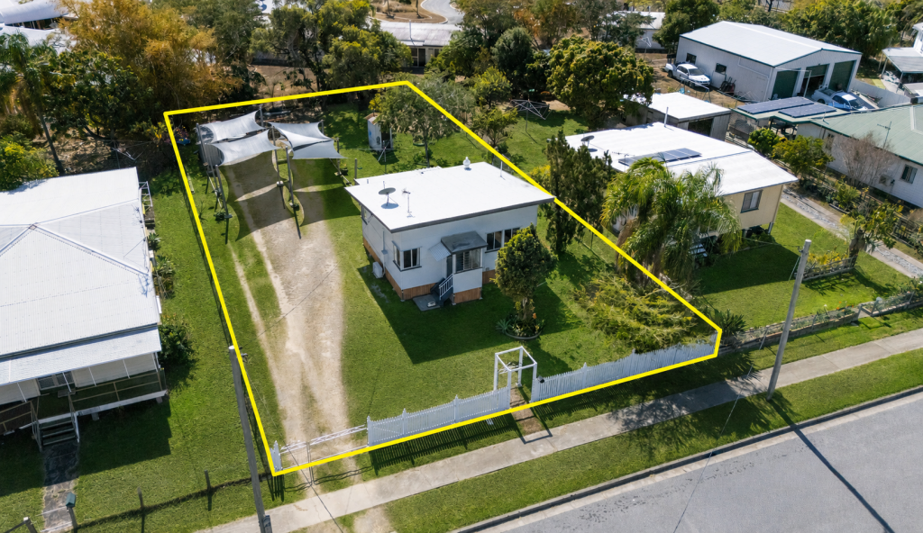 8 MARGARET ST, SOUTH GLADSTONE, QLD 4680