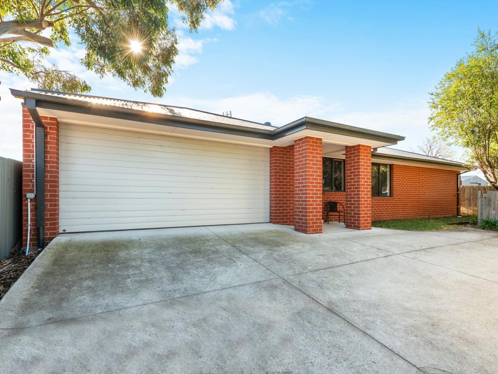 18b Kollmorgen Pl, Bairnsdale, VIC 3875