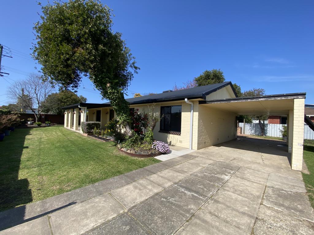 391 Kotthoff St, Lavington, NSW 2641