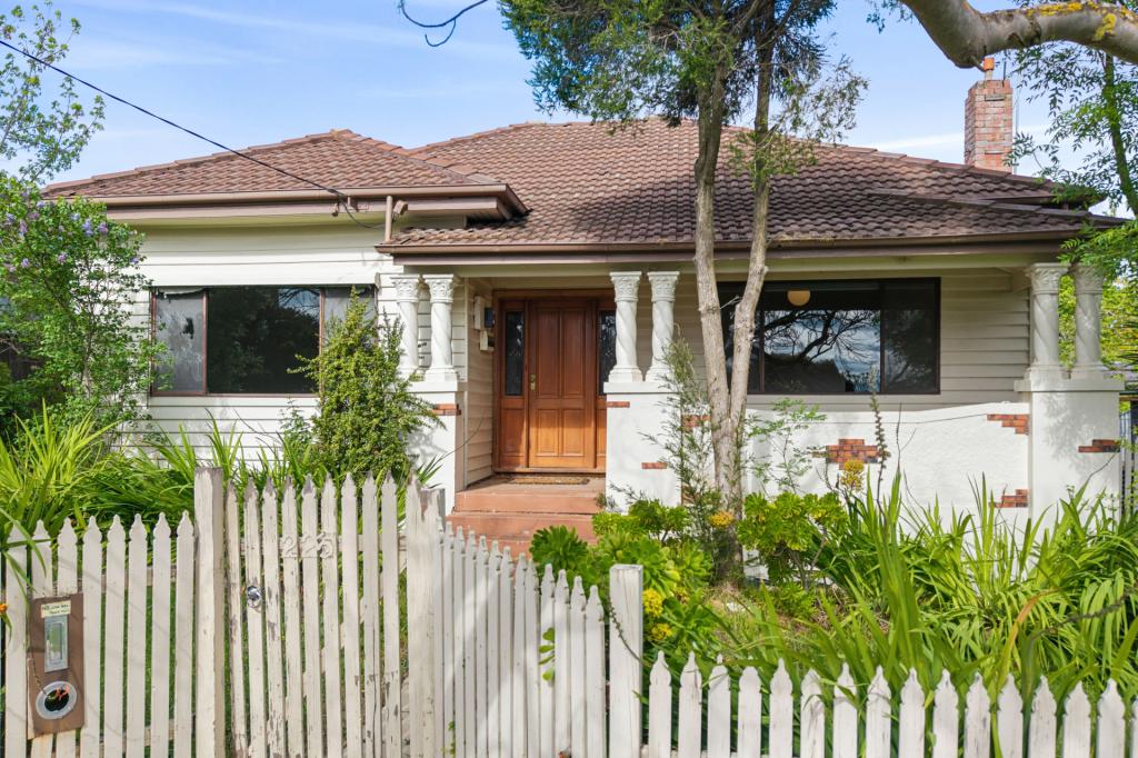 225 Neale St, Flora Hill, VIC 3550
