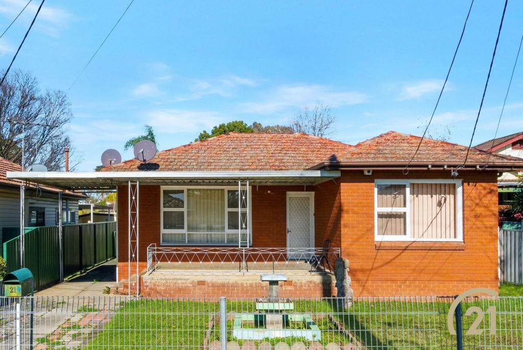 21 STANBROOK ST, FAIRFIELD HEIGHTS, NSW 2165