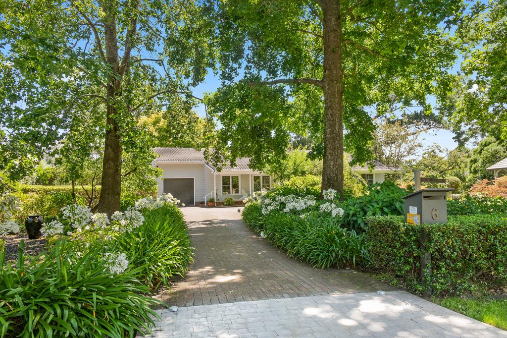 6 Toongoon Rd, Burradoo, NSW 2576