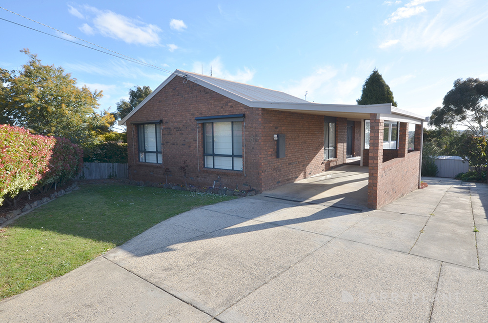 8 Talgarno Ct, Mount Pleasant, VIC 3350