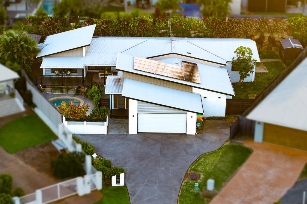 9 Garrett Pl, Redland Bay, QLD 4165