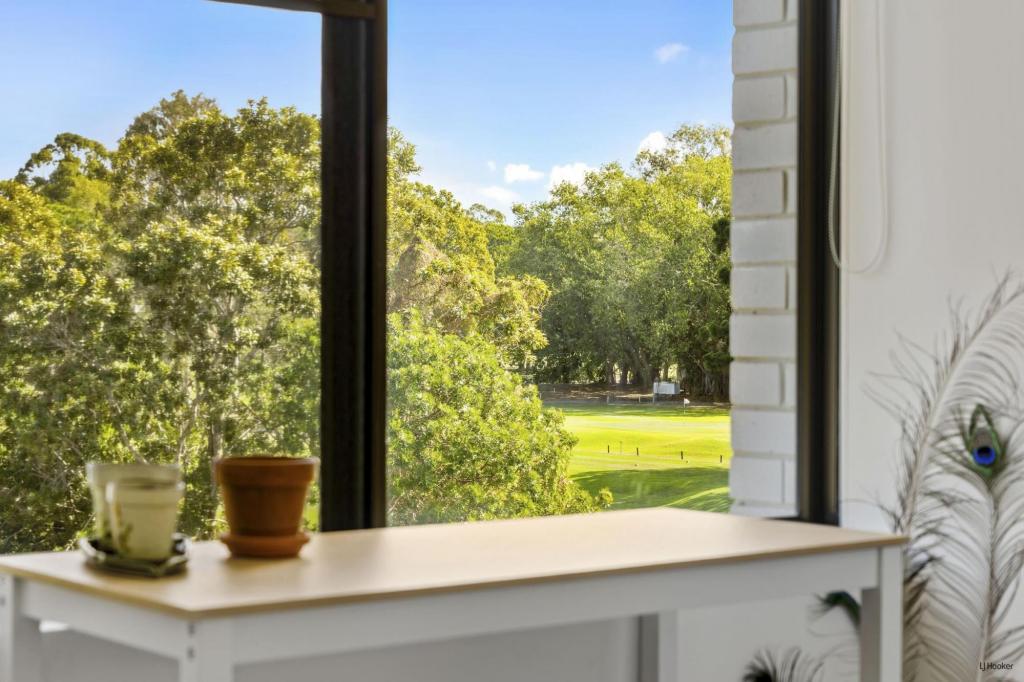 23/11 Fairway Dr, Clear Island Waters, QLD 4226