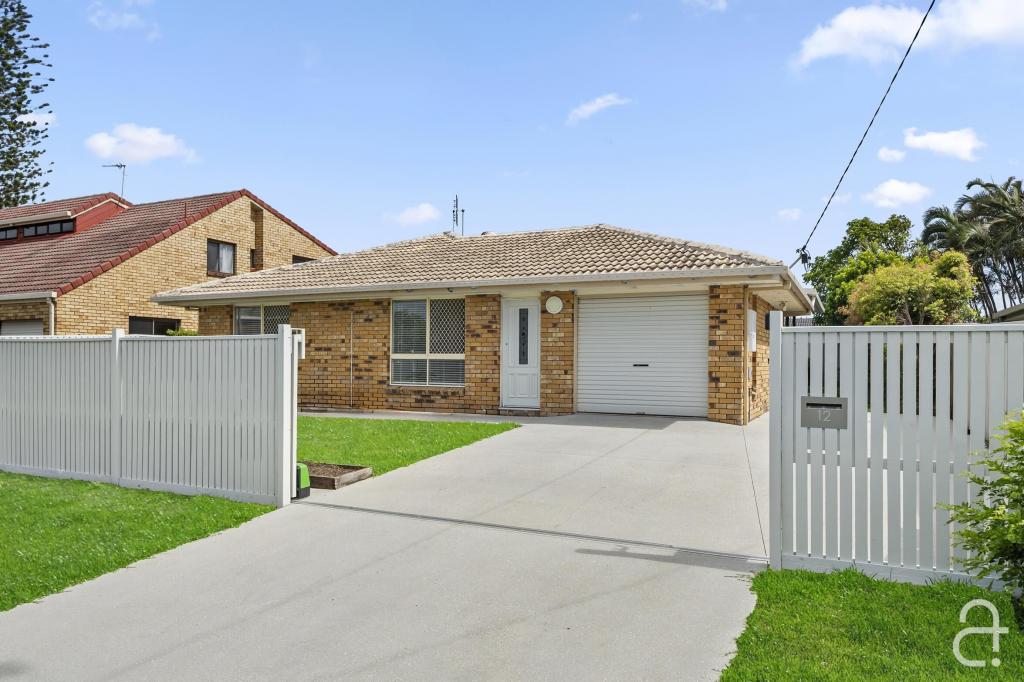 12 Lapoinya Cres, Warana, QLD 4575