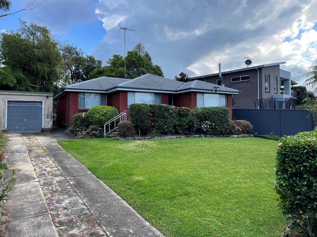 8 The Crescent, Helensburgh, NSW 2508