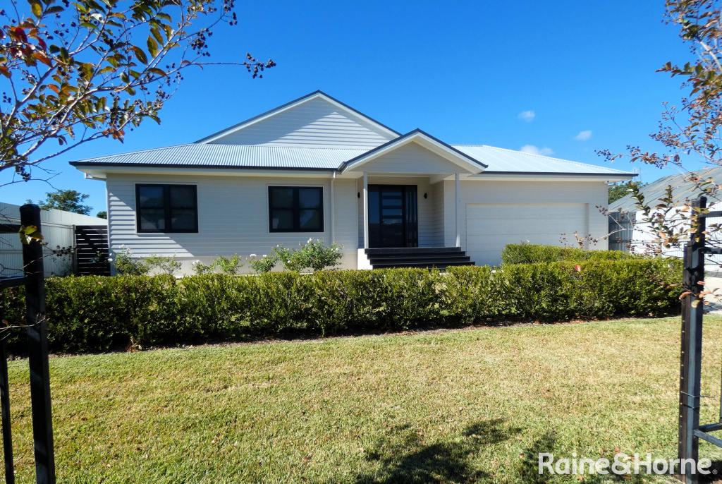 18 Chester St, Moree, NSW 2400