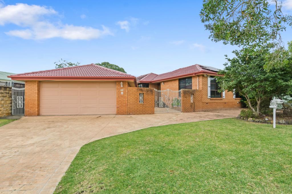 11 Parkdale Ave, Horsley, NSW 2530