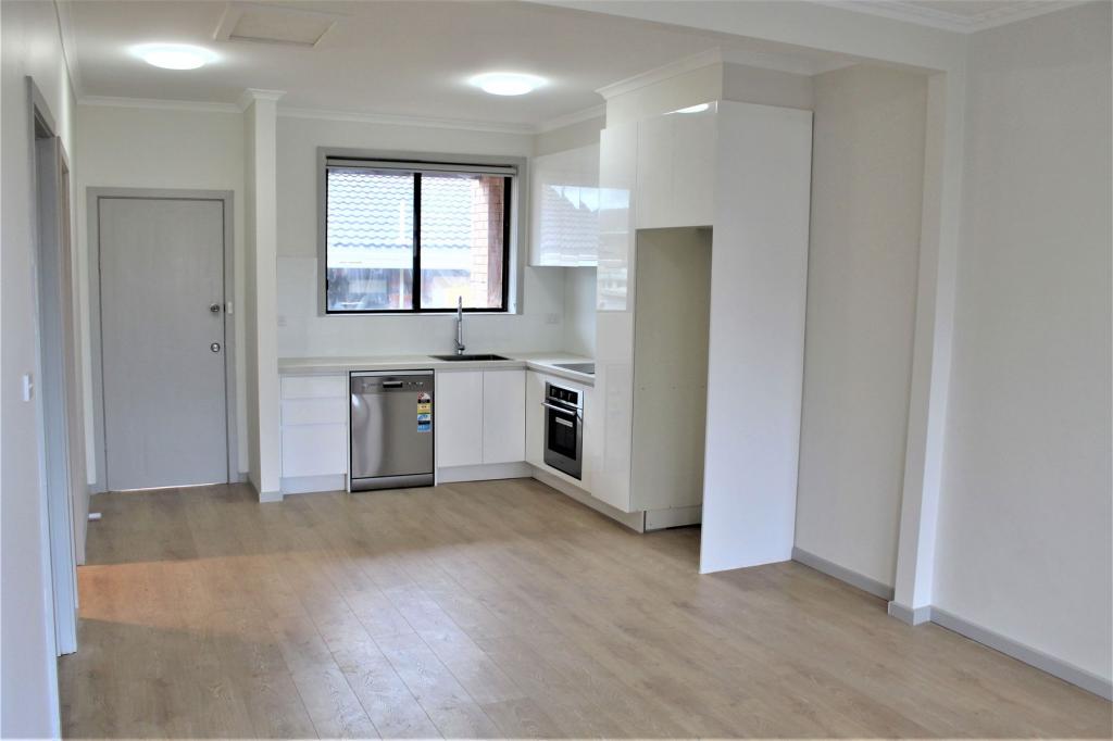 4/12 Parkin St, Moe, VIC 3825
