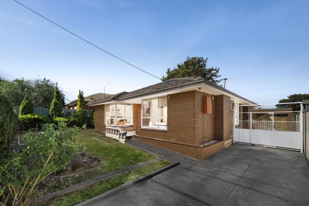 2 CHATSWORTH AVE, ARDEER, VIC 3022