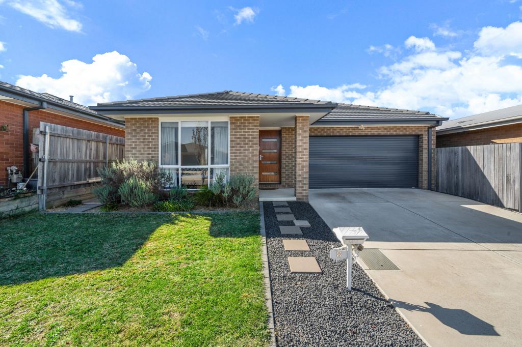 8 Gudamang St, Ngunnawal, ACT 2913