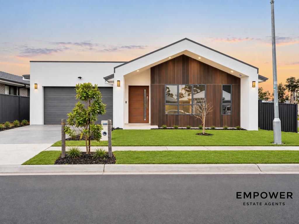 5 Abrahams St, Claymore, NSW 2559