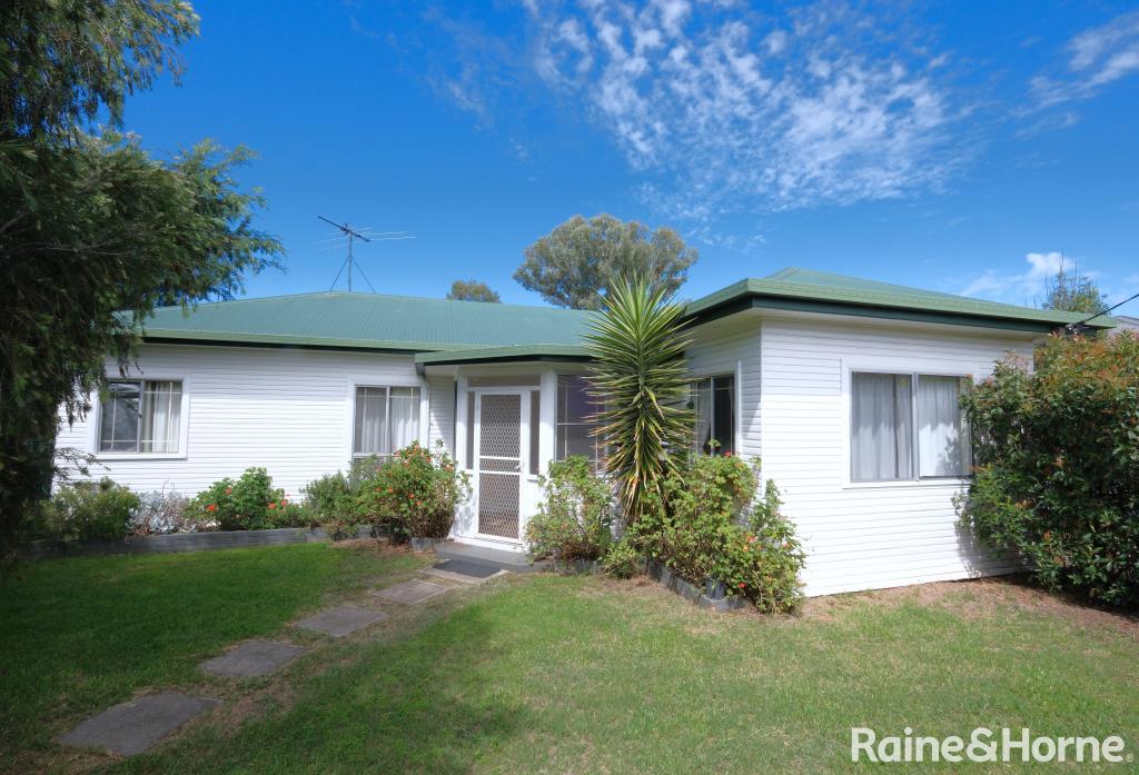 76 Rose St, Inverell, NSW 2360