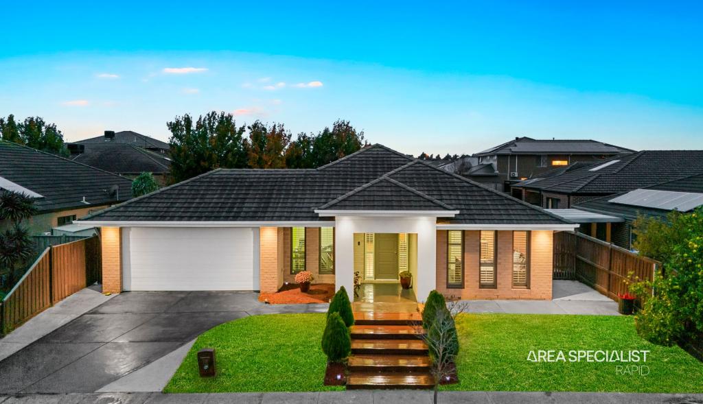 12 Lancashire Dr, Cranbourne North, VIC 3977