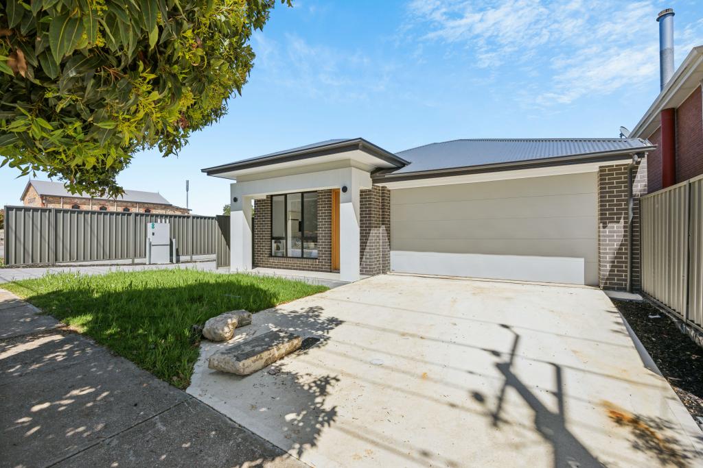 70 Valley Rd, Hope Valley, SA 5090