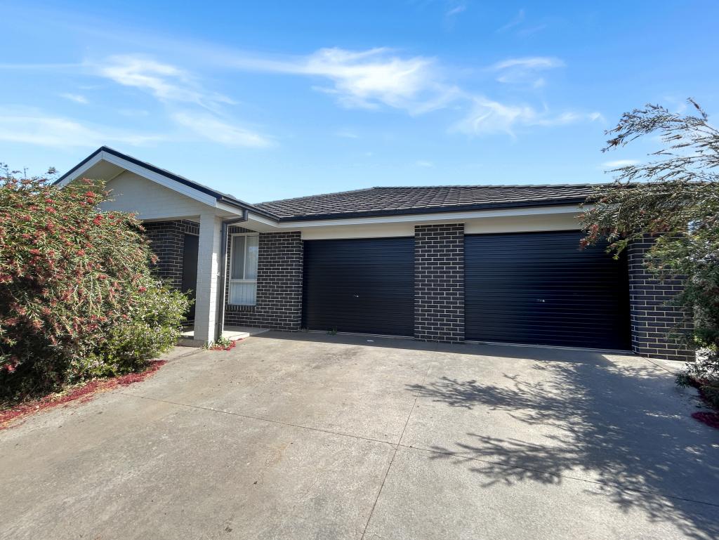 13b Lansdowne Dr, Dubbo, NSW 2830