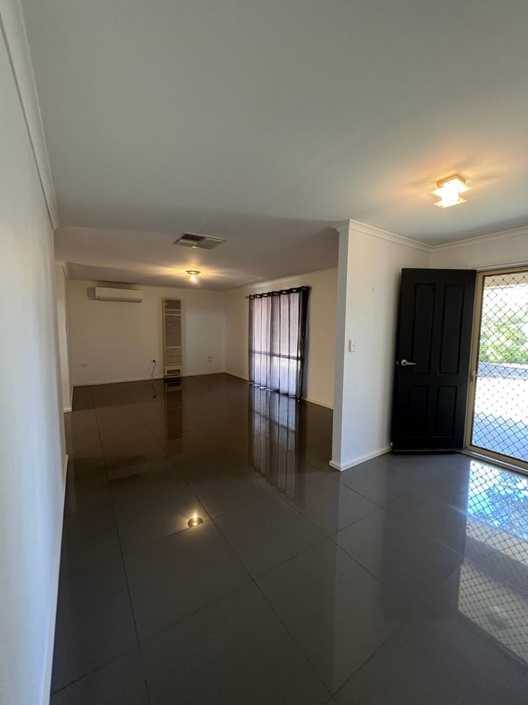 7 Melaleuca Ct, Roxby Downs, SA 5725