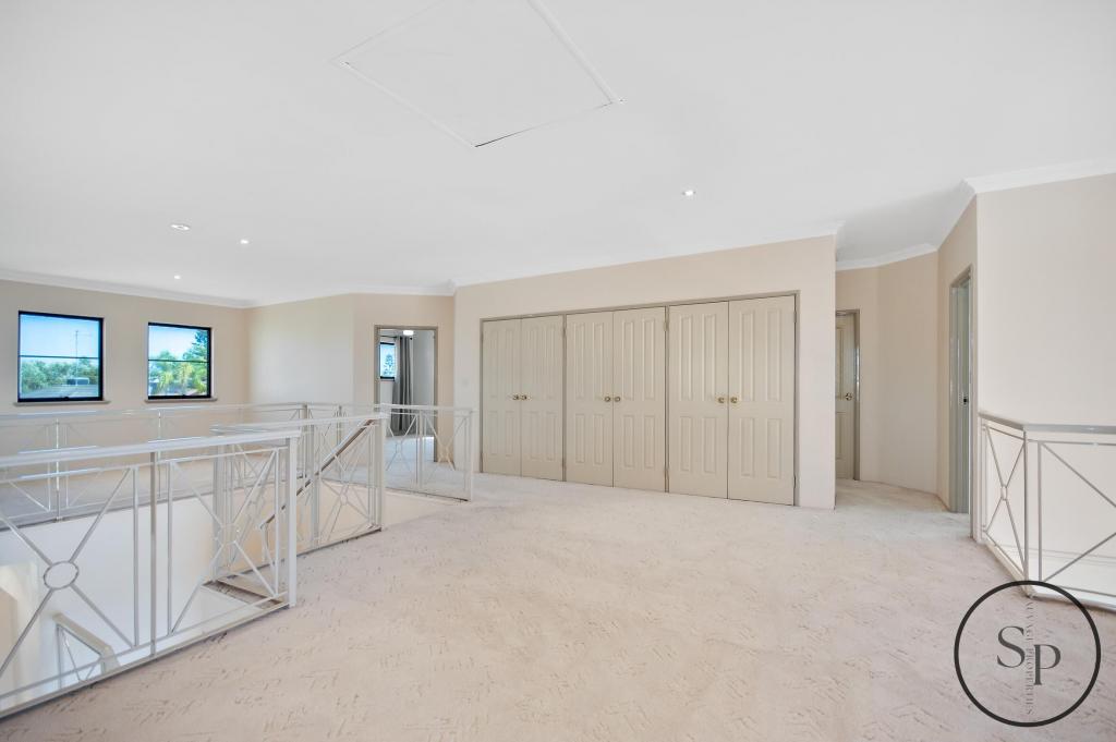 8 Rialto Pl, Halls Head, WA 6210