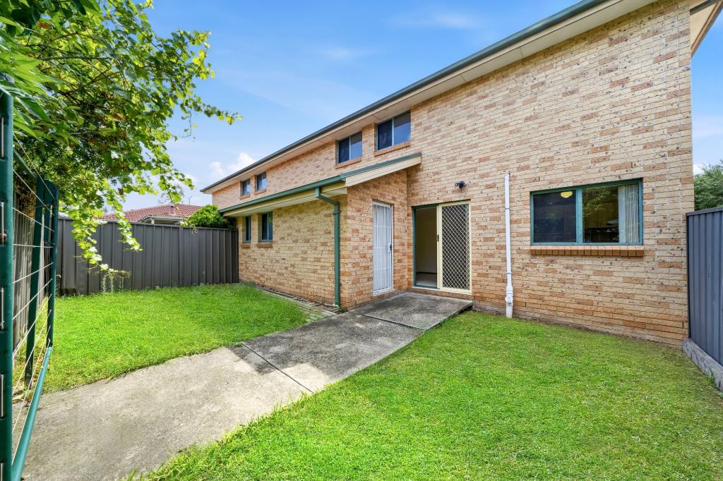 3/110 Hoxton Park Rd, Lurnea, NSW 2170