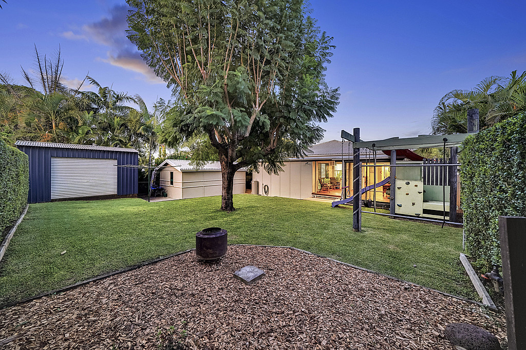 23 Easton St, Silkstone, QLD 4304