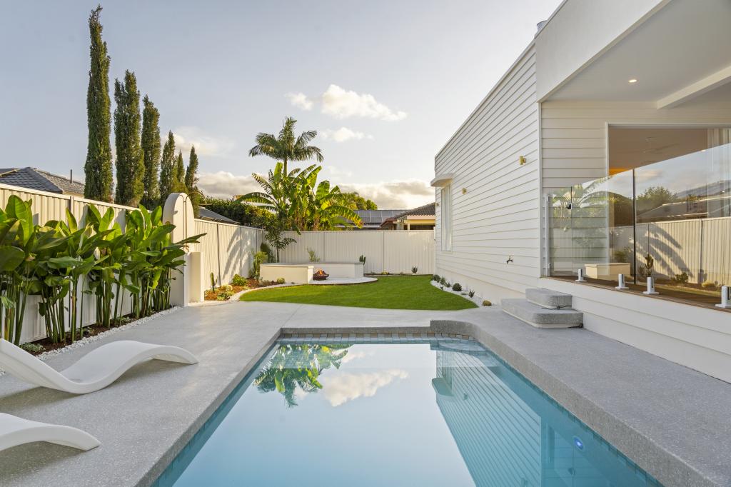 130 Christine Ave, Burleigh Waters, QLD 4220