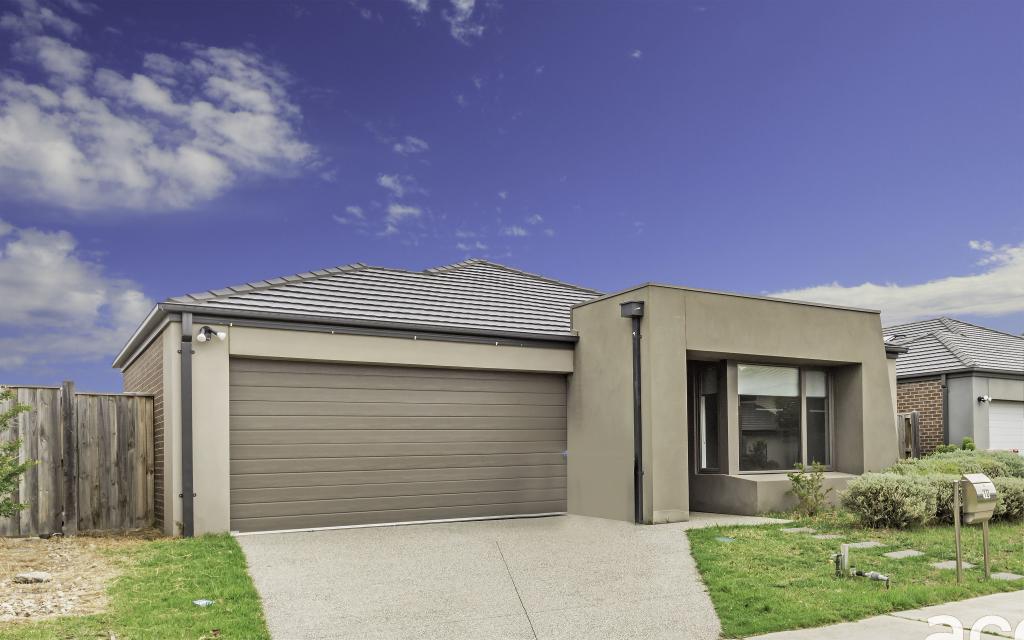 10 APPLEBY ST, WILLIAMS LANDING, VIC 3027