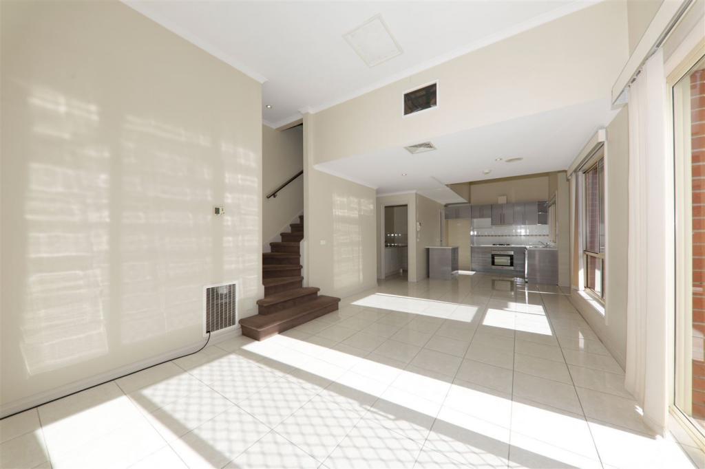 2/19 Third St, Clayton South, VIC 3169