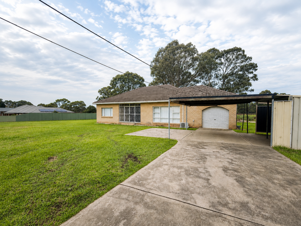 313 Bensley Rd, Ingleburn, NSW 2565