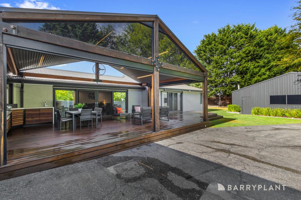 8 Stroud Ct, Kilsyth South, VIC 3137