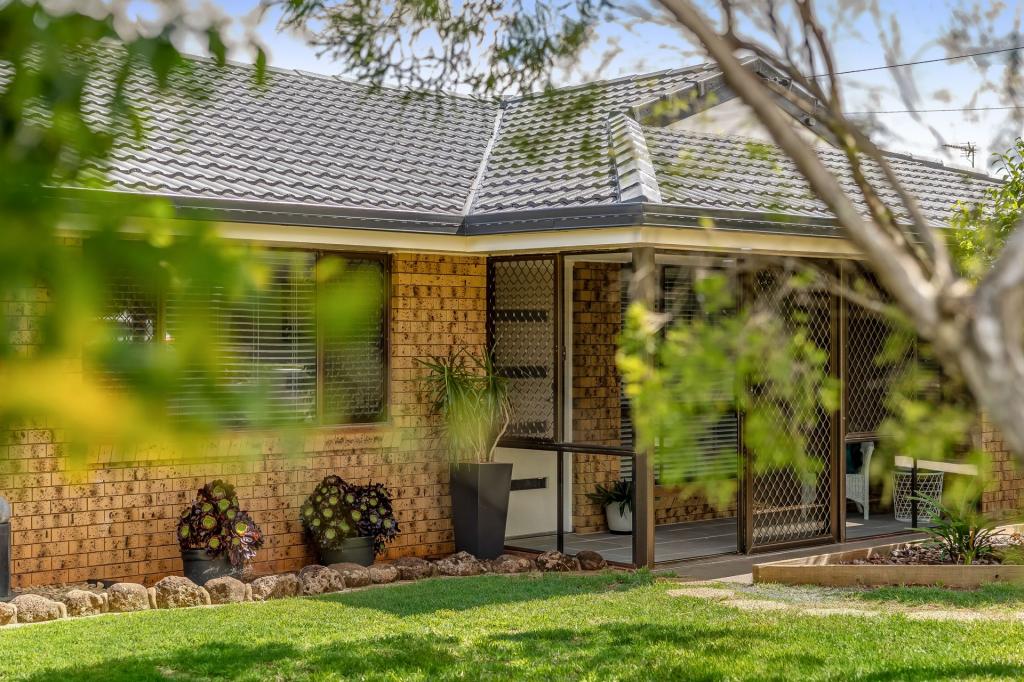 10 Chinchilla Ct, Wilsonton Heights, QLD 4350