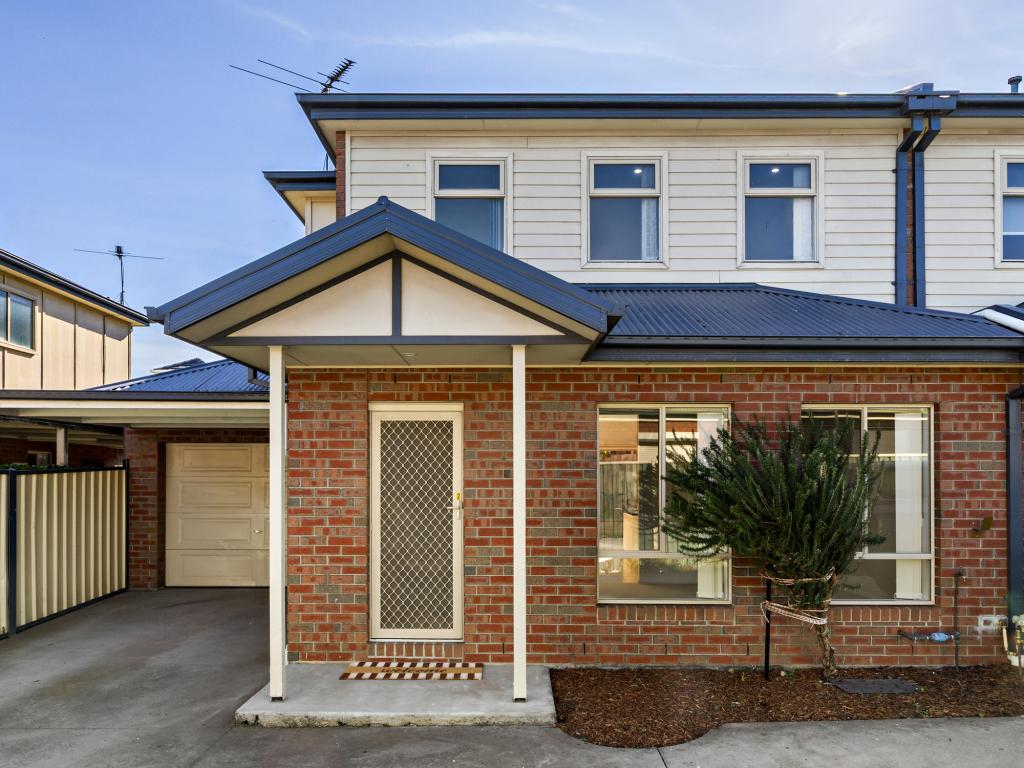 2/12 Buckingham St, Sydenham, VIC 3037