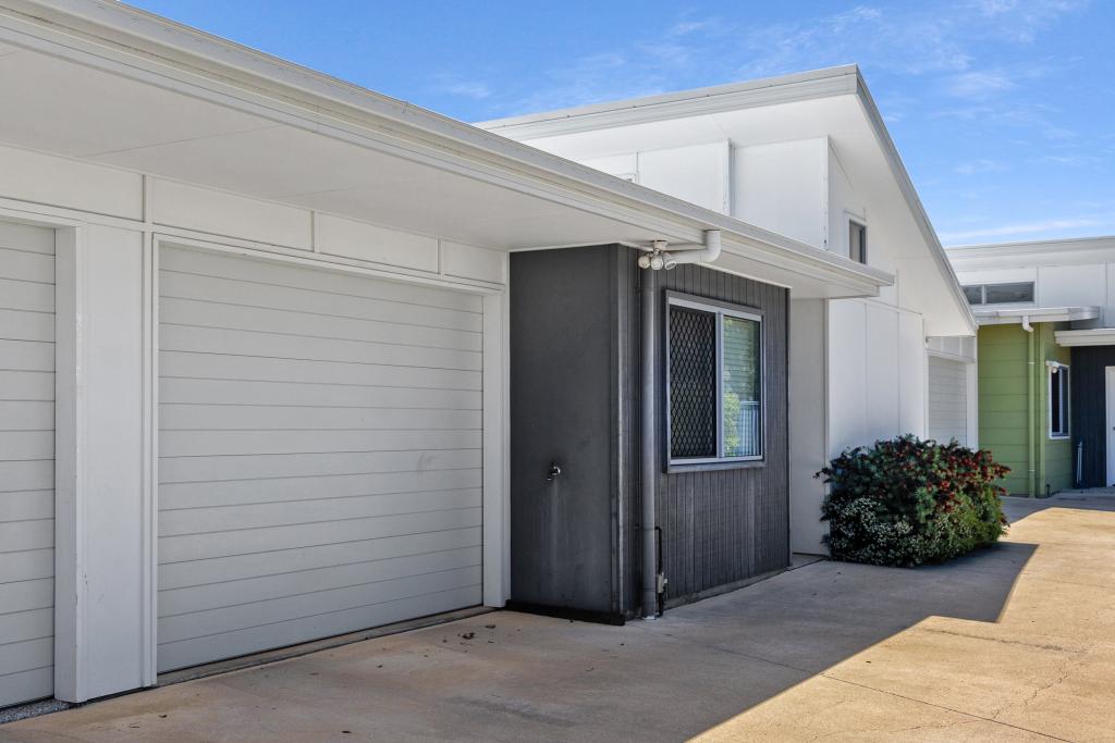 2/10 Bishop Dr, Miles, QLD 4415