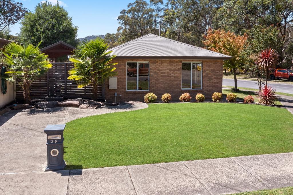 29 THE BOULEVARD, EILDON, VIC 3713