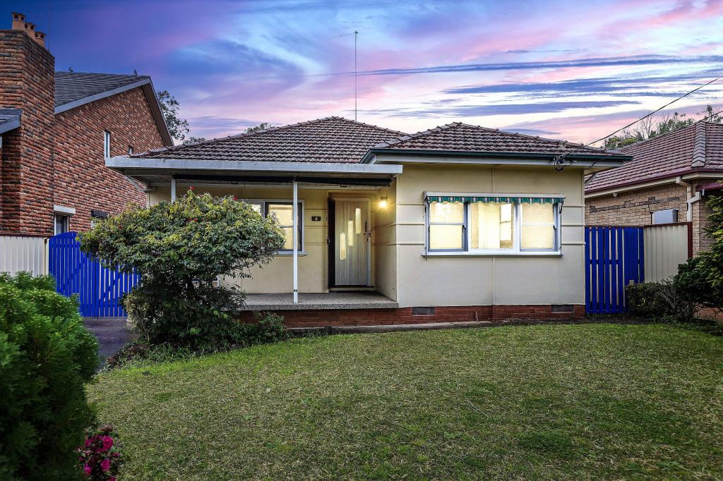 8 Alverstone St, Riverwood, NSW 2210