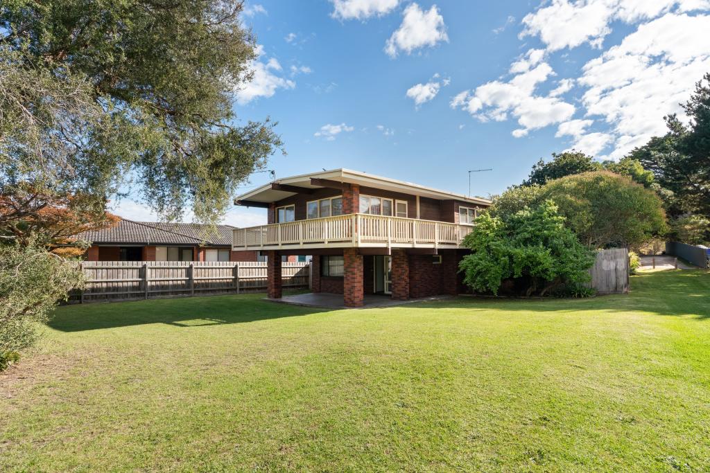 19 Warranilla Ave, Rosebud, VIC 3939
