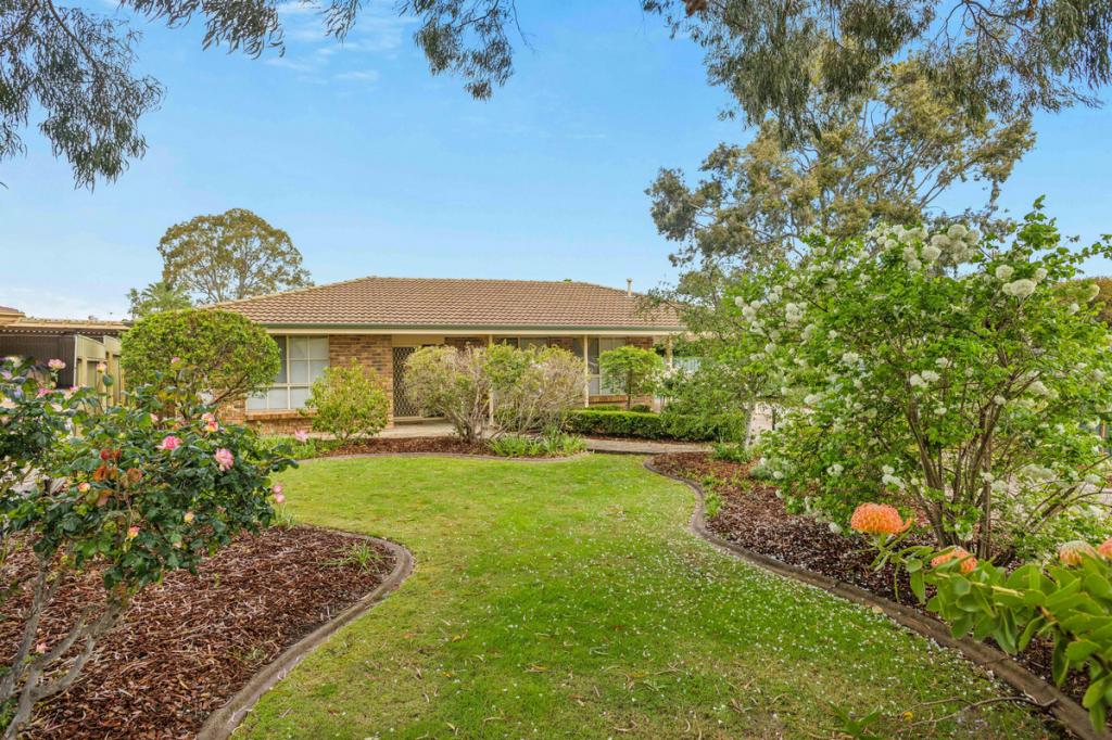 4 Jansz Ct, Fairview Park, SA 5126
