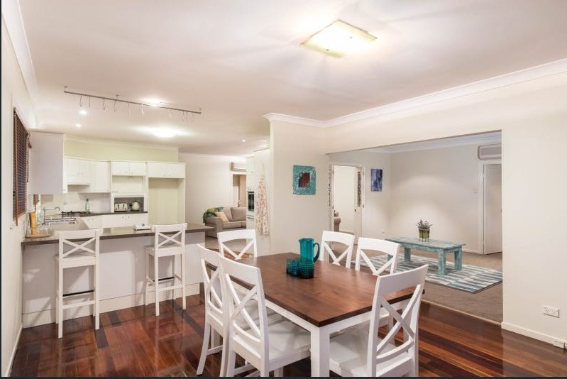 8 Julian St, Morningside, QLD 4170