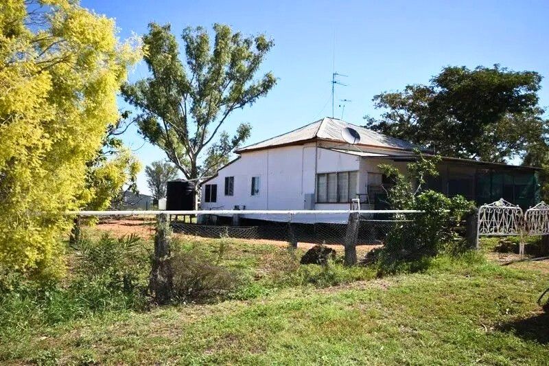 30-32 Flinders St, Ilfracombe, QLD 4727