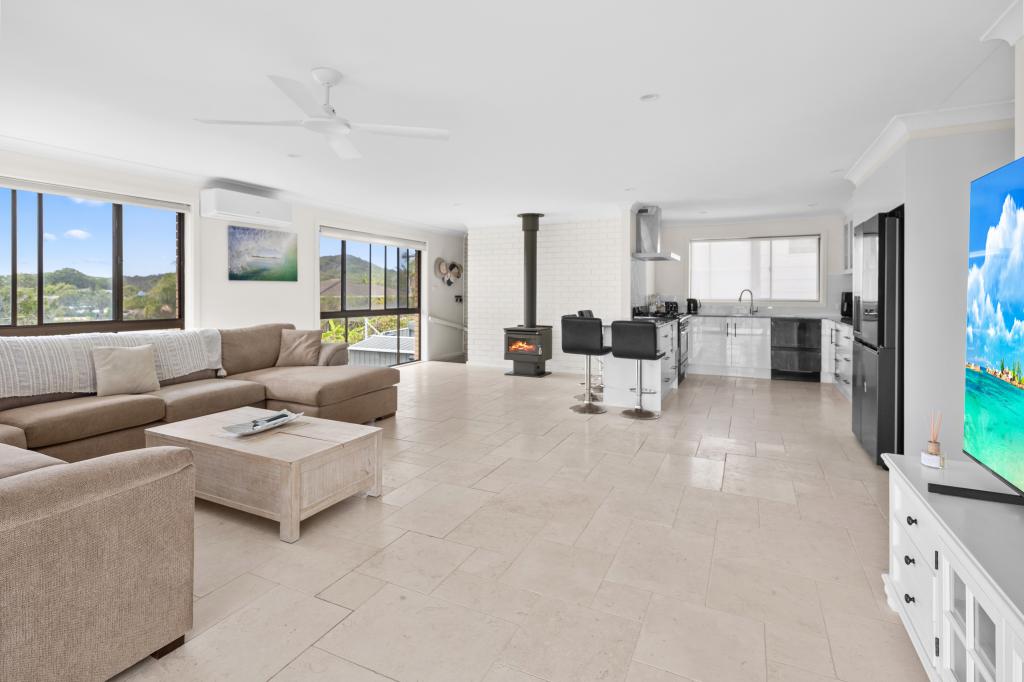 1 Oleander Dr, Scotts Head, NSW 2447