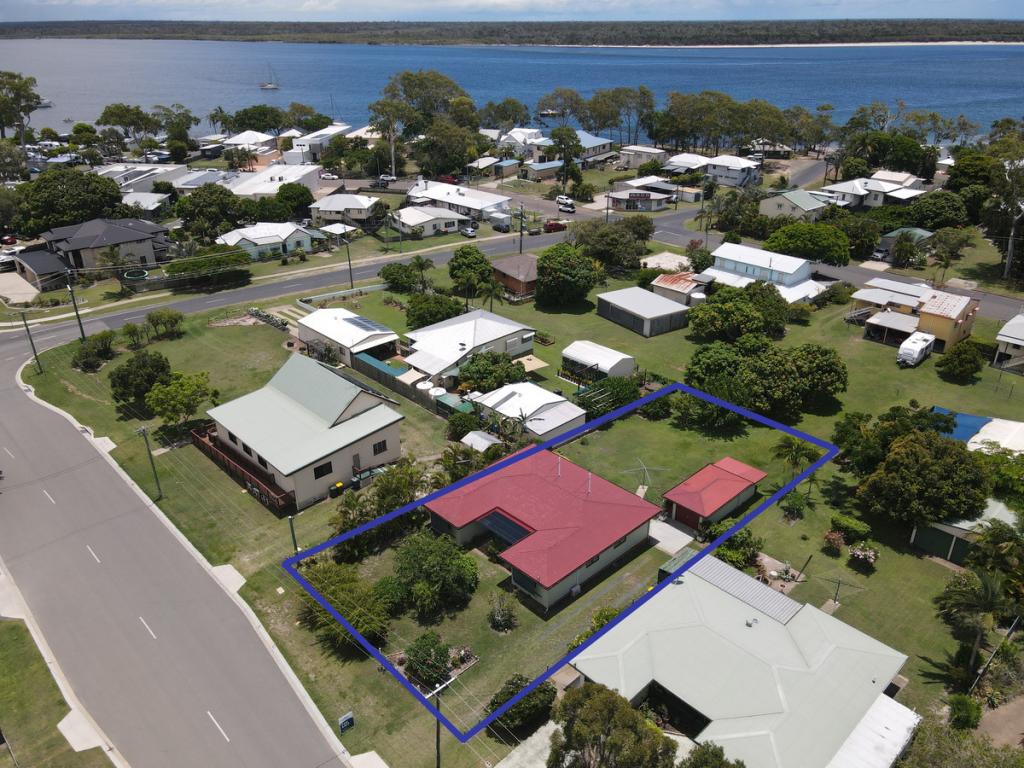 48 Howard St, Burrum Heads, QLD 4659